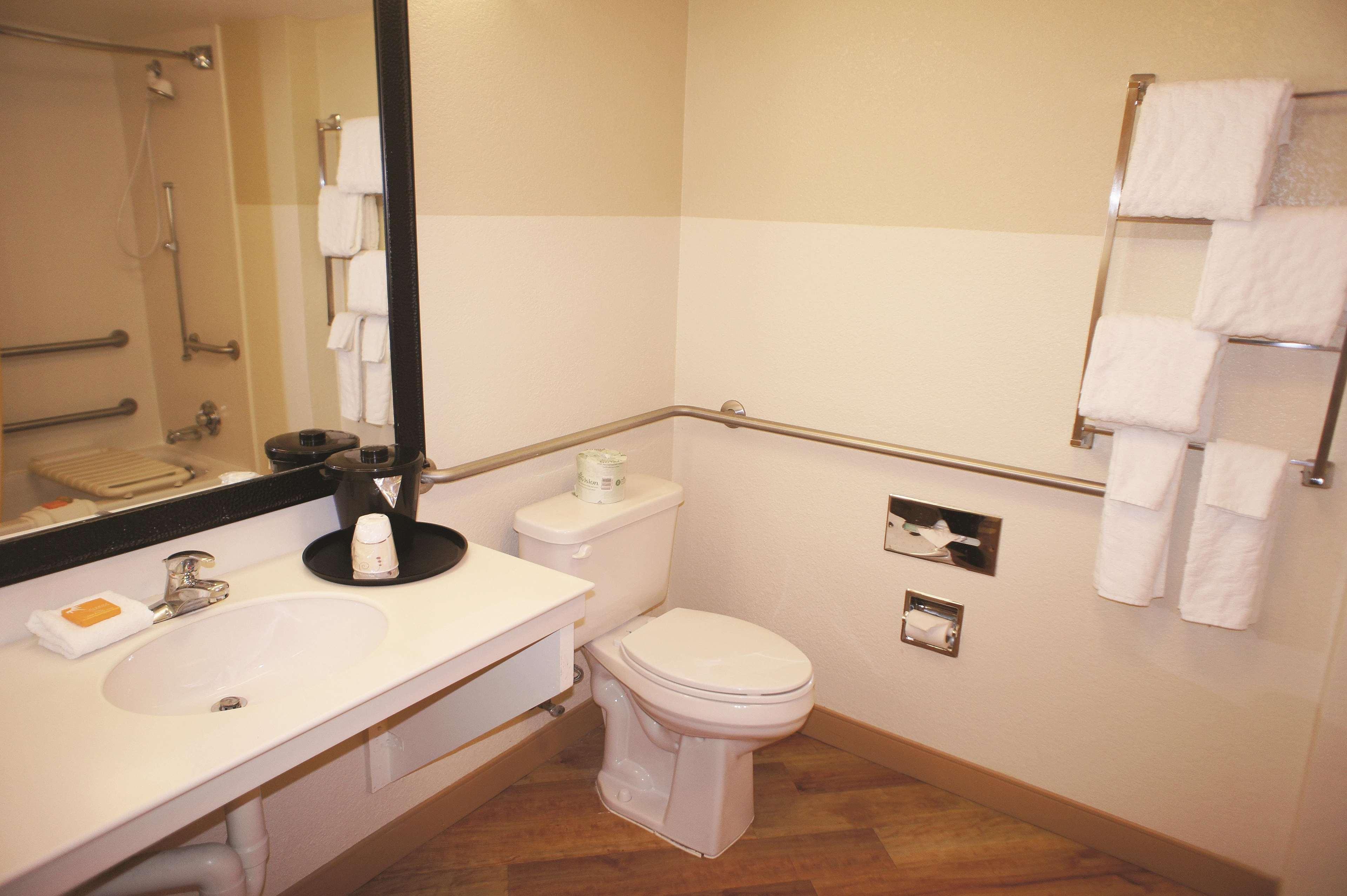Hotel La Quinta By Wyndham Raleigh Cary Esterno foto